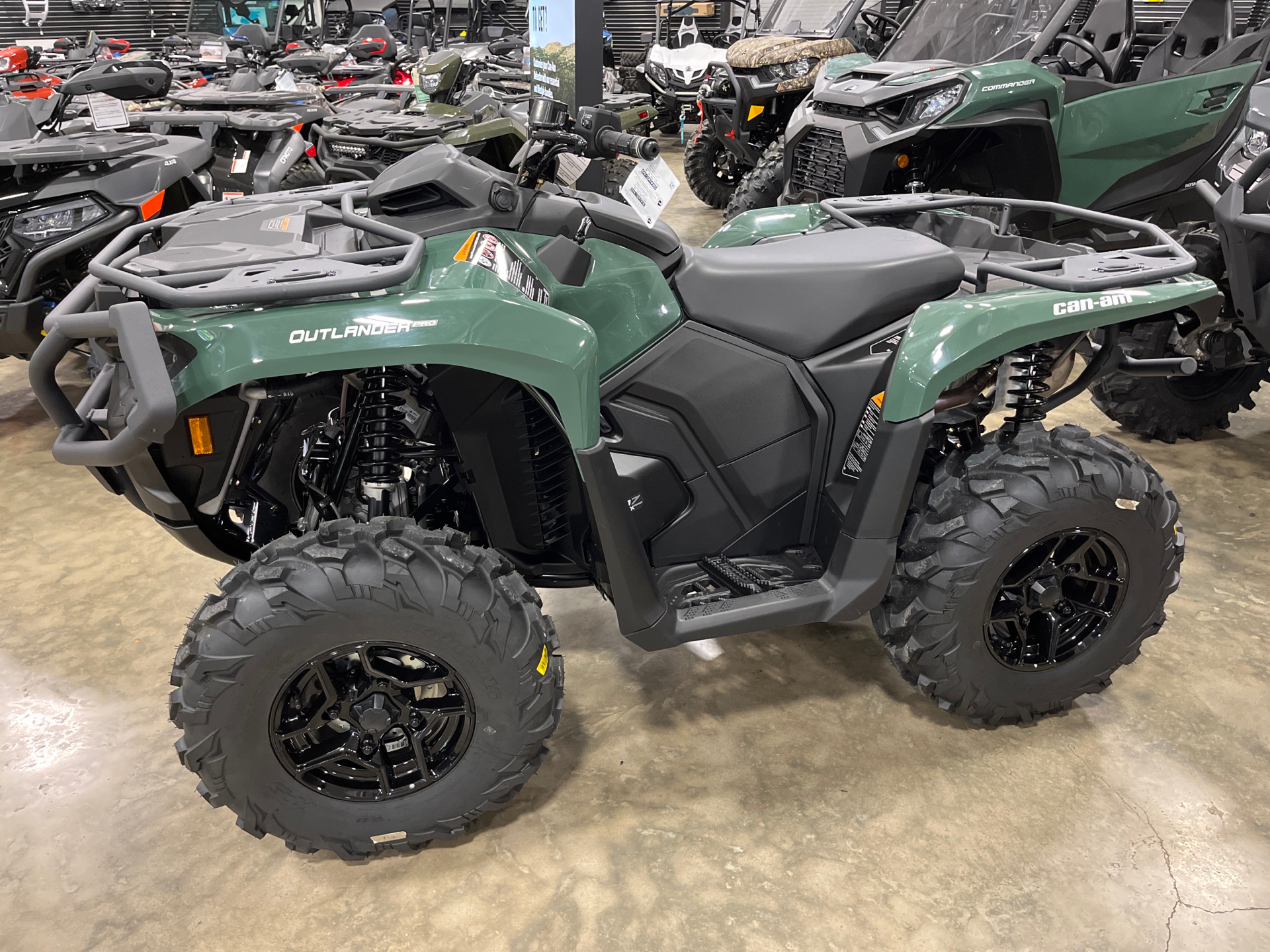 2023 Can-Am Outlander Pro XU HD7 in Leland, Mississippi - Photo 1