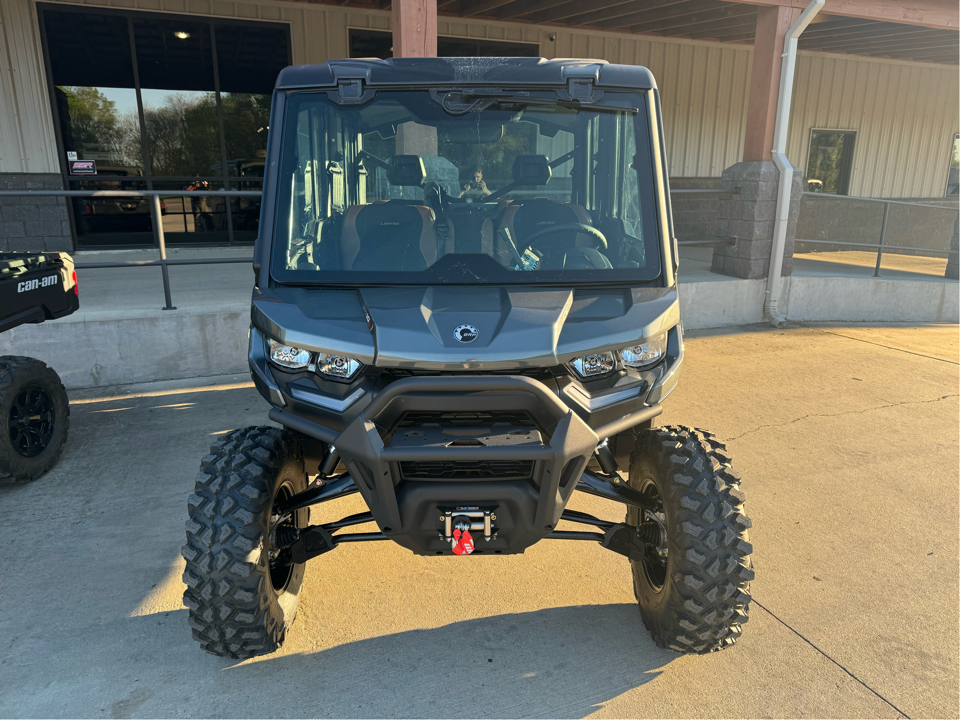 2024 Can-Am Defender MAX Limited in Leland, Mississippi - Photo 2