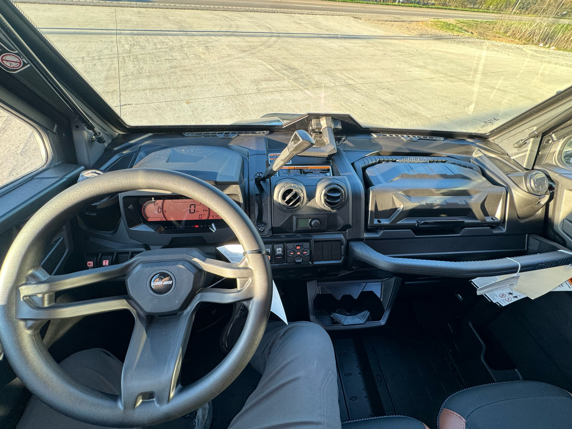 2024 Can-Am Defender MAX Limited in Leland, Mississippi - Photo 7