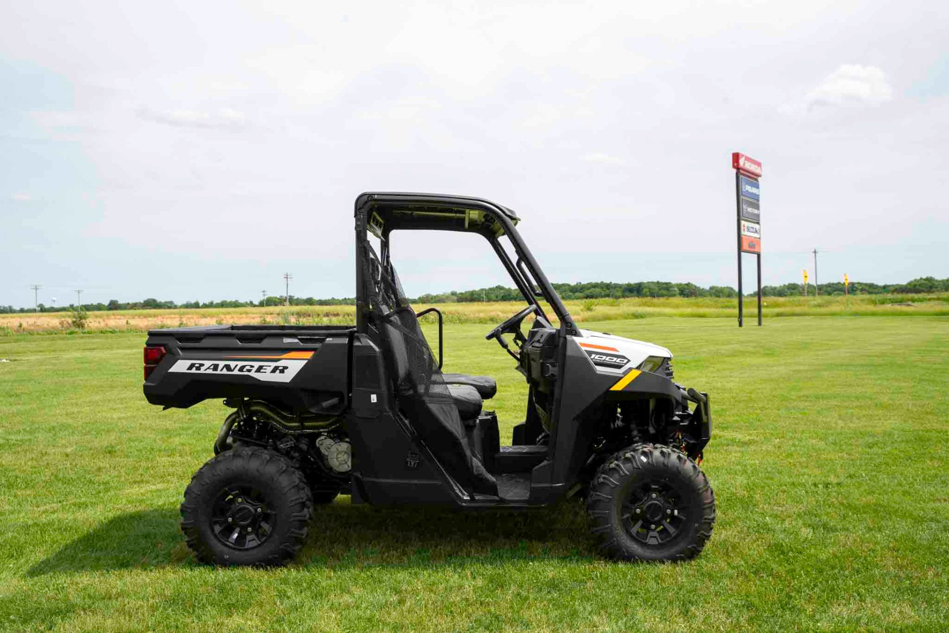 2025 Polaris Ranger 1000 Premium in Charleston, Illinois - Photo 1