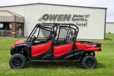 2024 Honda Pioneer 1000-6 Deluxe Crew in Charleston, Illinois - Photo 5