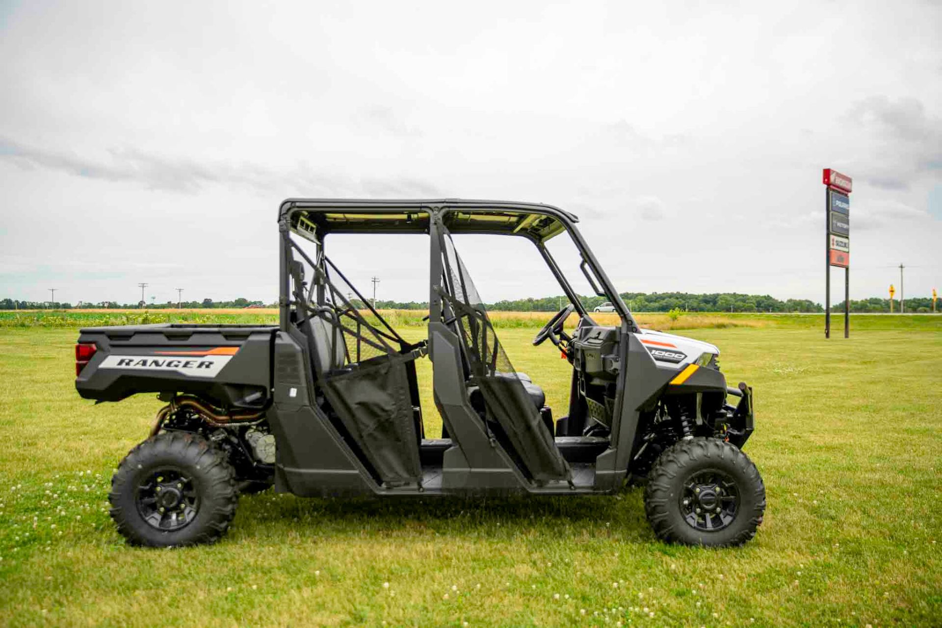 2025 Polaris Ranger Crew 1000 Premium in Charleston, Illinois - Photo 1