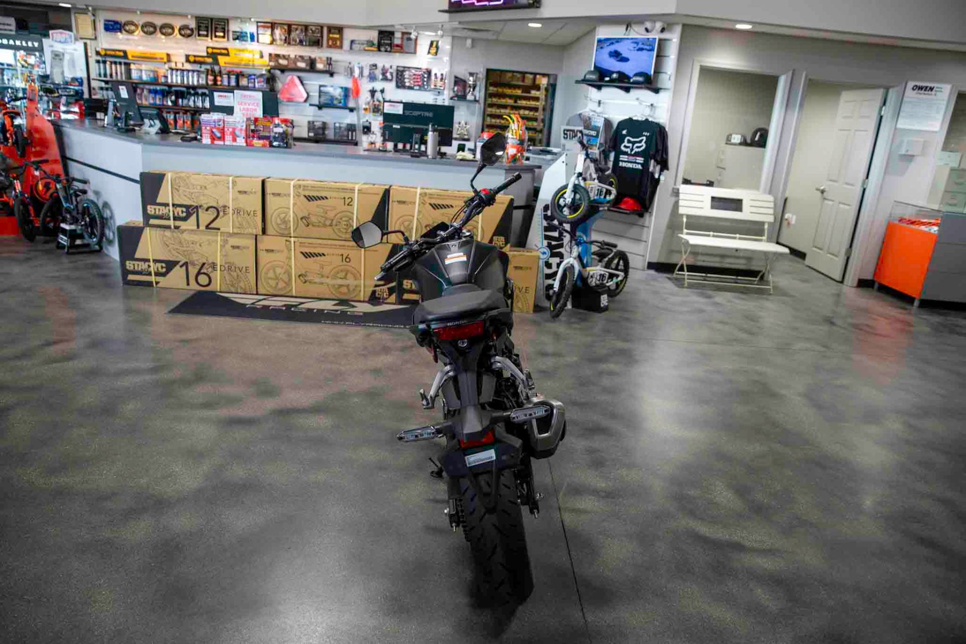 2024 Honda CB300R ABS in Charleston, Illinois - Photo 7