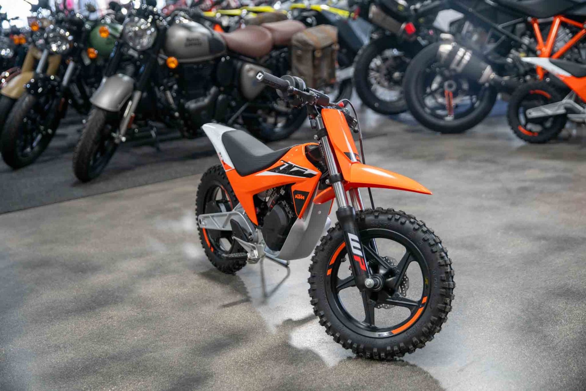 2024 KTM SX-E 2 in Charleston, Illinois - Photo 2