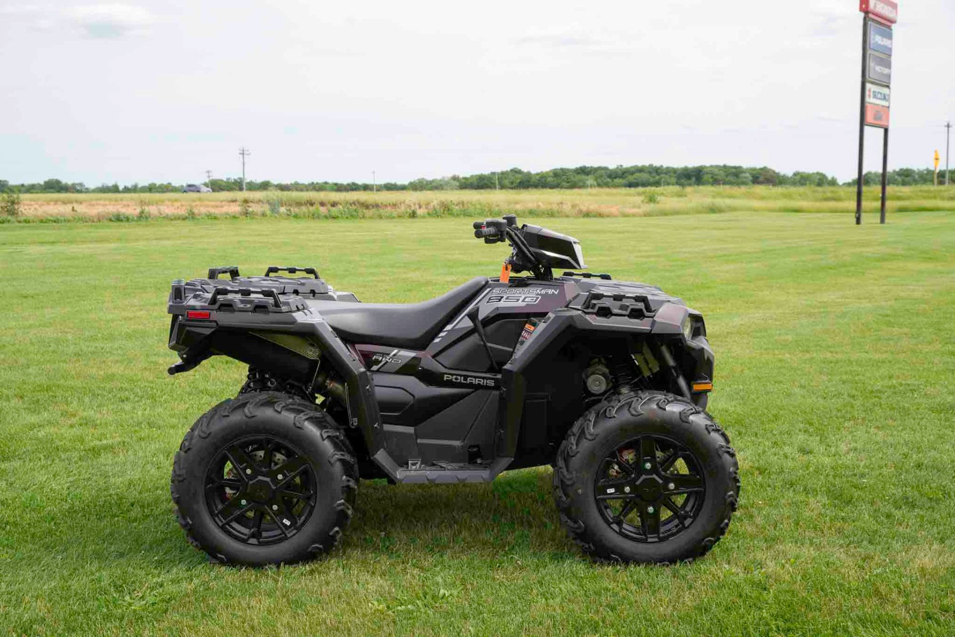 2024 Polaris Sportsman 850 Premium in Charleston, Illinois - Photo 1