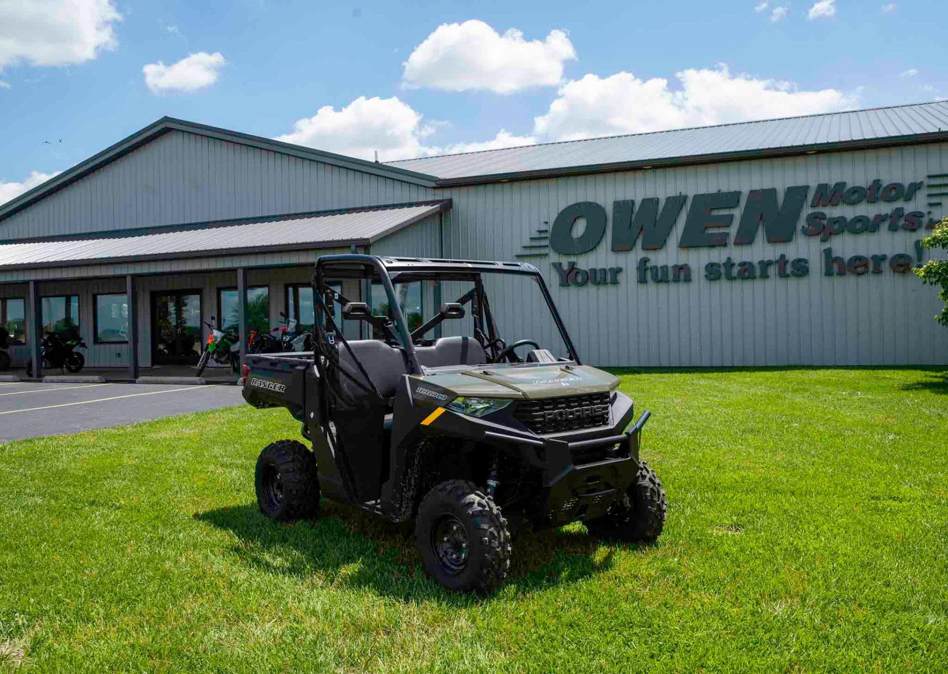 2025 Polaris Ranger 1000 EPS in Charleston, Illinois - Photo 2