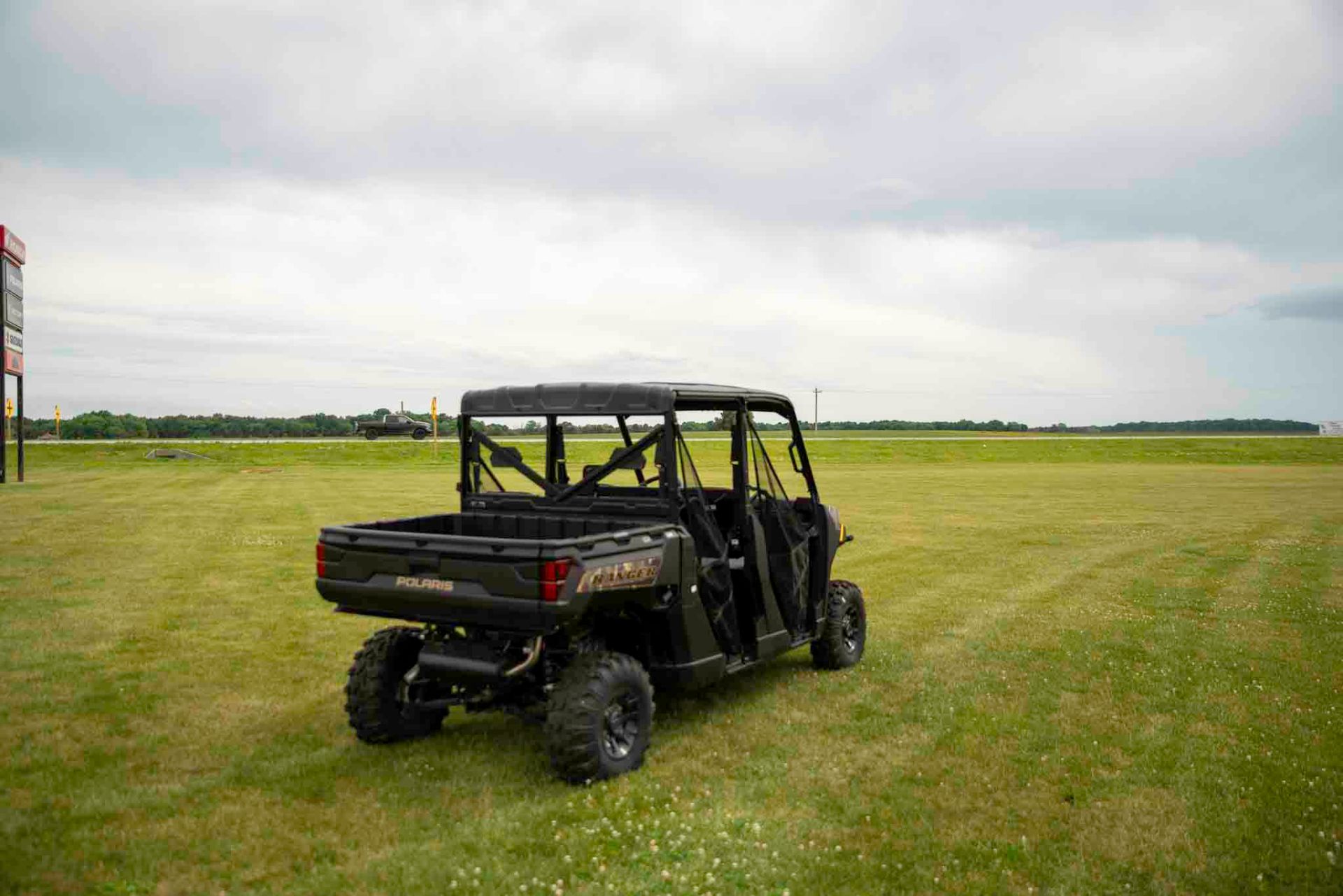 2025 Polaris Ranger Crew XP 1000 Premium in Charleston, Illinois - Photo 6