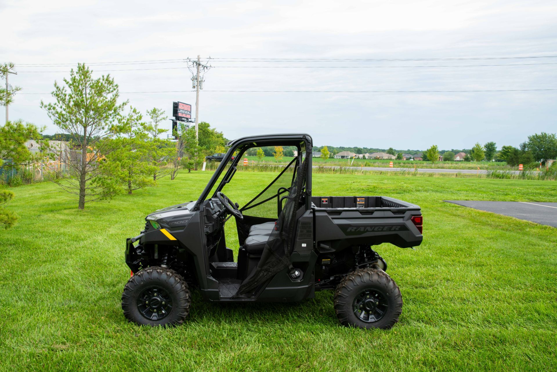 2025 Polaris Ranger 1000 Premium in Effingham, Illinois - Photo 5