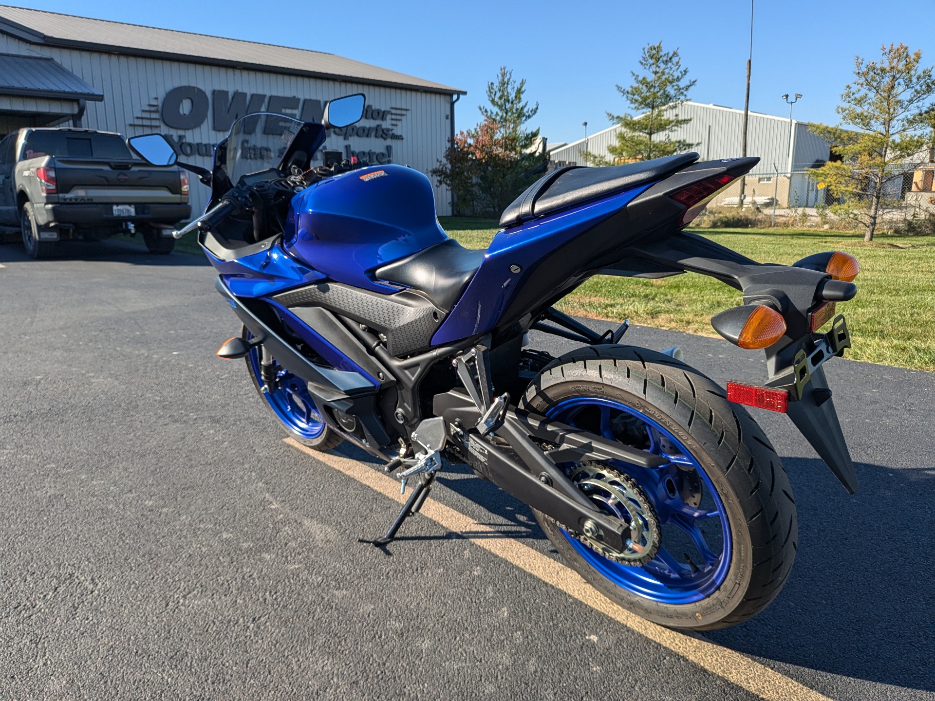 2023 Yamaha YZF-R3 ABS in Effingham, Illinois - Photo 5