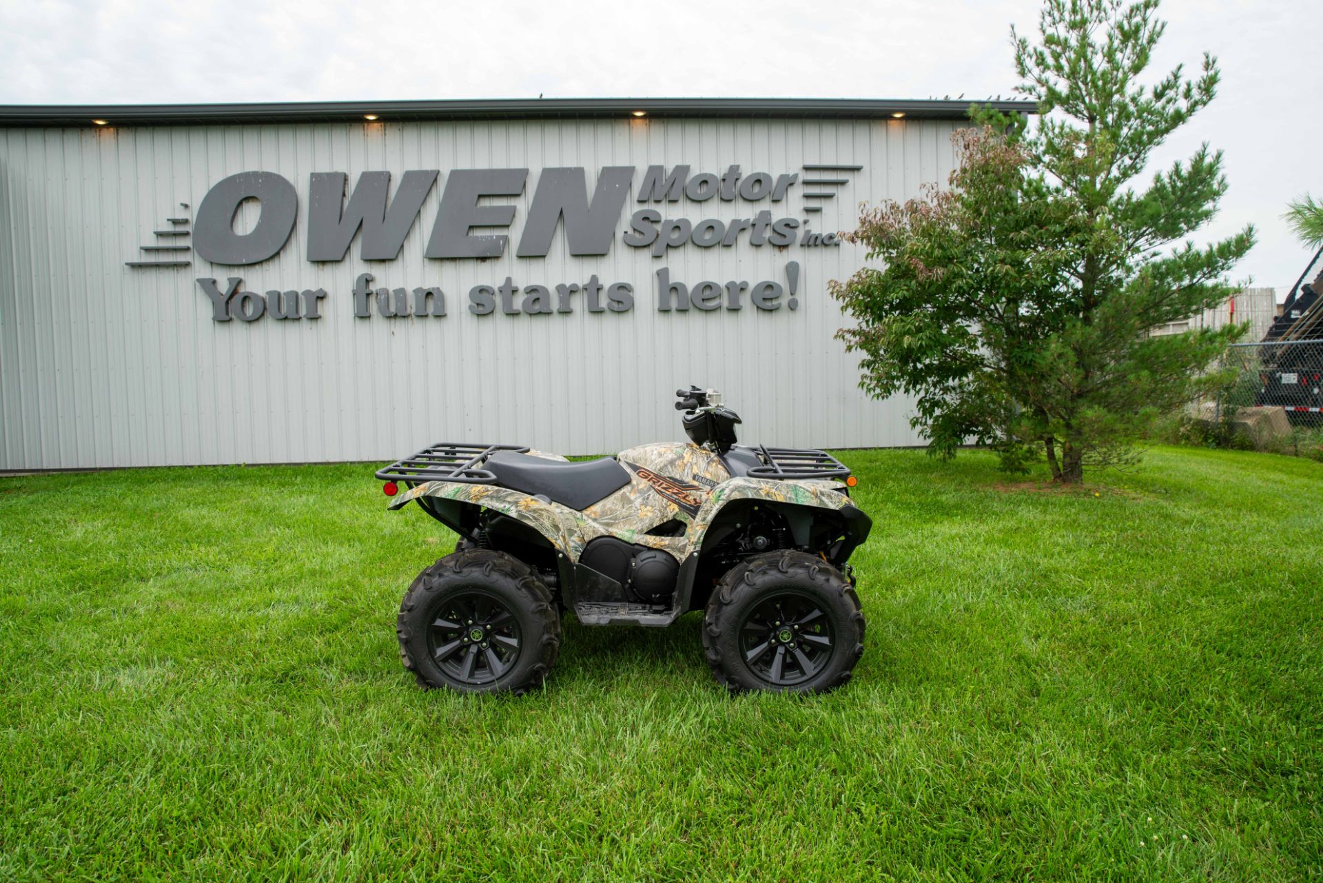 2024 Yamaha Grizzly EPS Camo in Effingham, Illinois - Photo 1