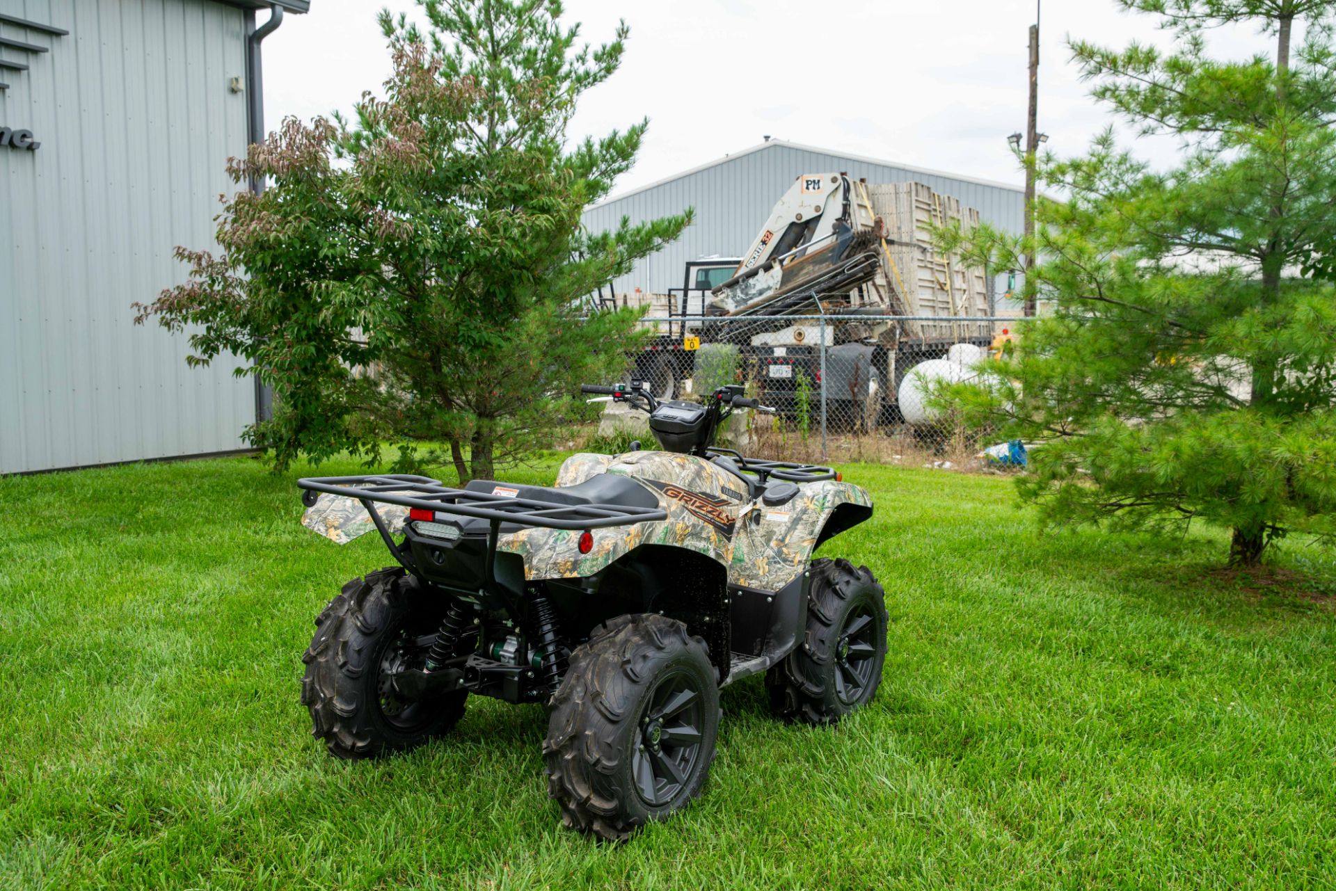 2024 Yamaha Grizzly EPS Camo in Effingham, Illinois - Photo 8