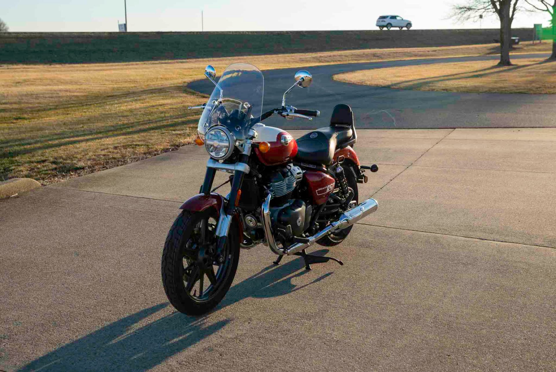 2024 Royal Enfield Super Meteor 650 in Charleston, Illinois - Photo 4