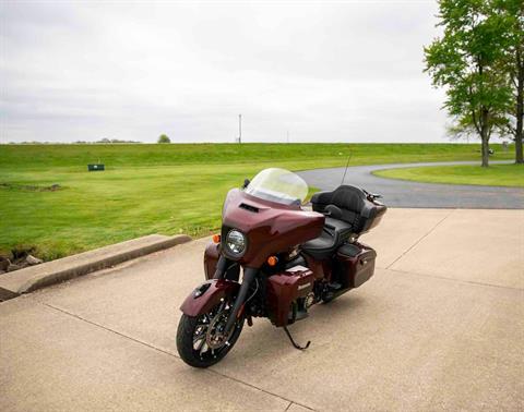 2024 Indian Motorcycle Roadmaster® Dark Horse® with PowerBand Audio Package in Charleston, Illinois - Photo 4