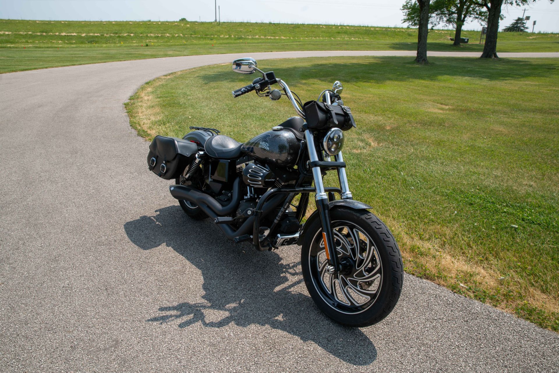 2014 Harley-Davidson Dyna® Street Bob® in Charleston, Illinois - Photo 3