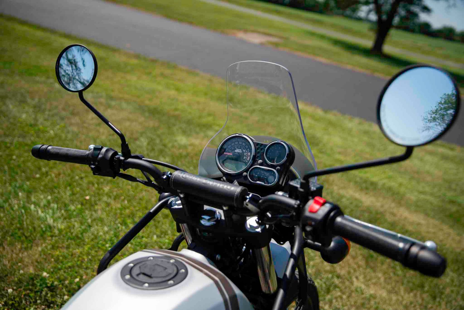 2023 Royal Enfield Himalayan in Charleston, Illinois - Photo 11