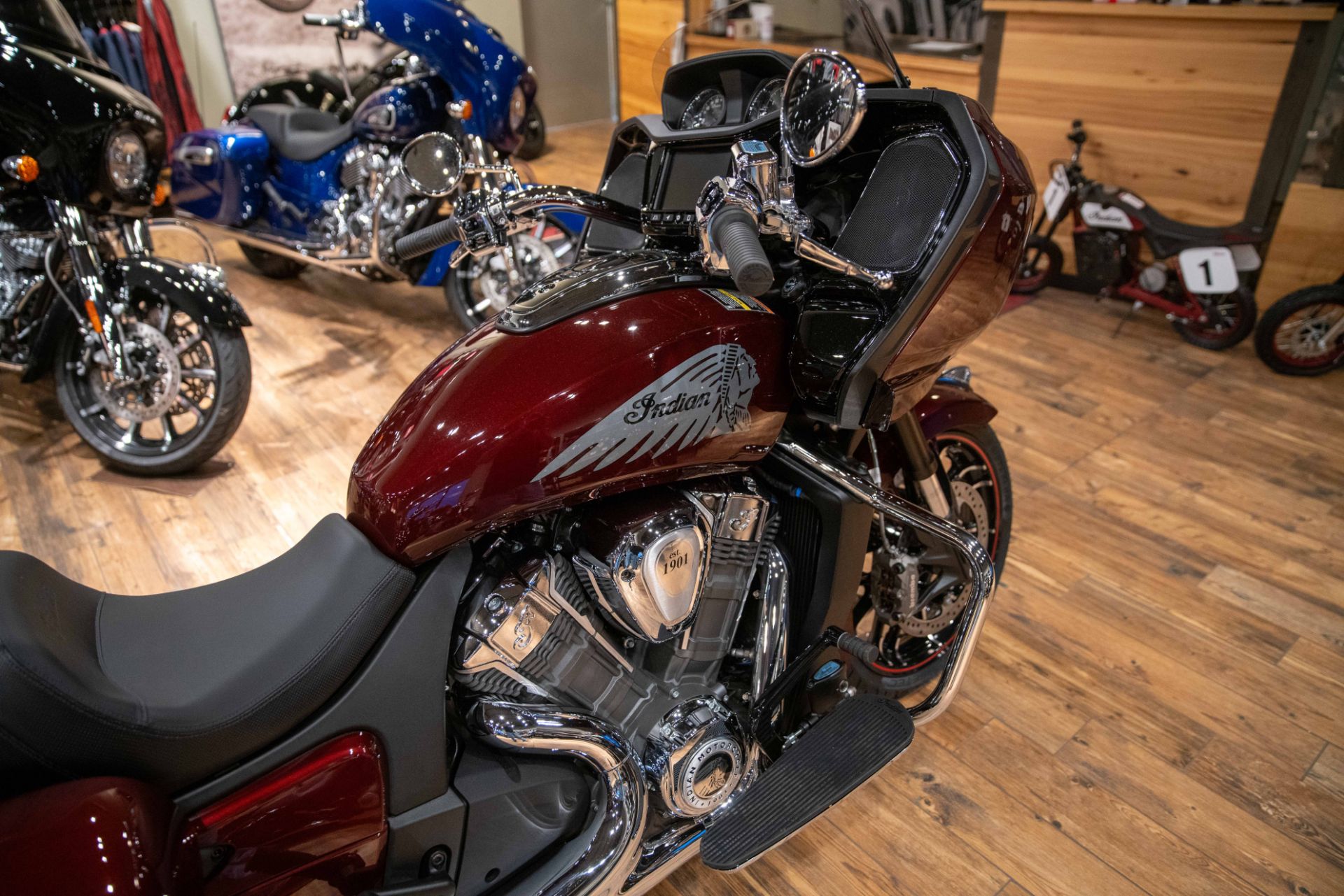 2023 Indian Motorcycle Challenger® Limited in Charleston, Illinois - Photo 7