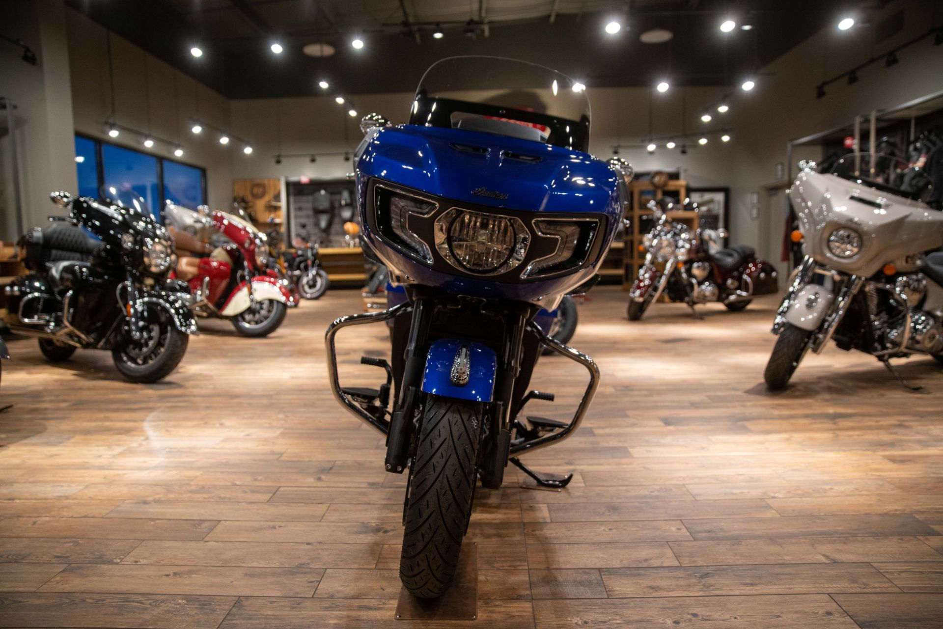 2023 Indian Motorcycle Challenger® Limited in Charleston, Illinois - Photo 12