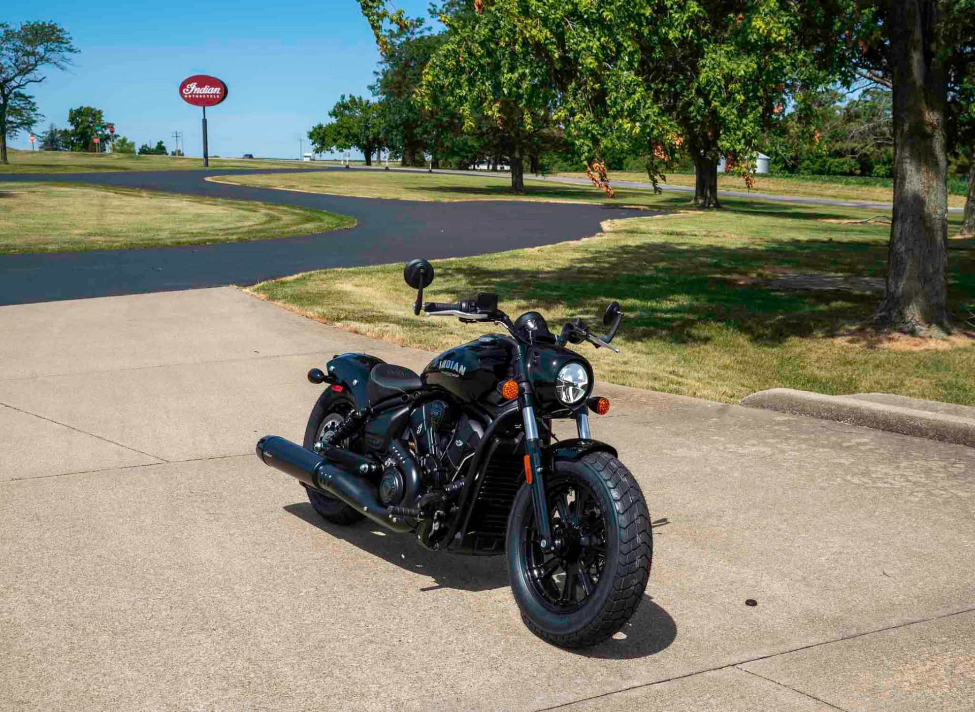 2025 Indian Motorcycle Scout® Bobber in Charleston, Illinois - Photo 2