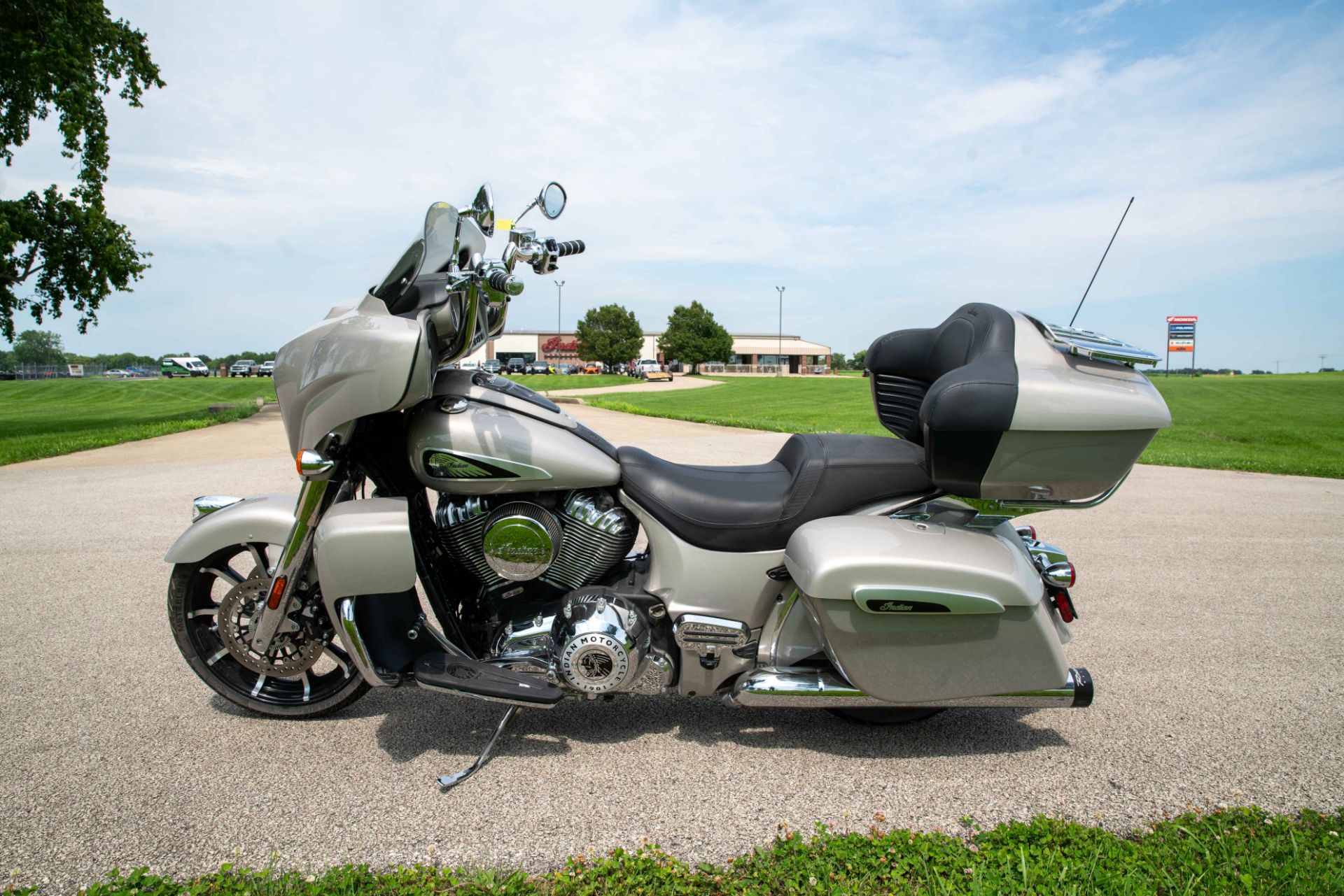 2022 Indian Motorcycle Chieftain® Limited in Charleston, Illinois - Photo 5
