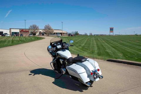 2024 Indian Motorcycle Challenger® Limited with PowerBand Audio Package in Charleston, Illinois - Photo 6