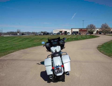 2024 Indian Motorcycle Challenger® Limited with PowerBand Audio Package in Charleston, Illinois - Photo 7
