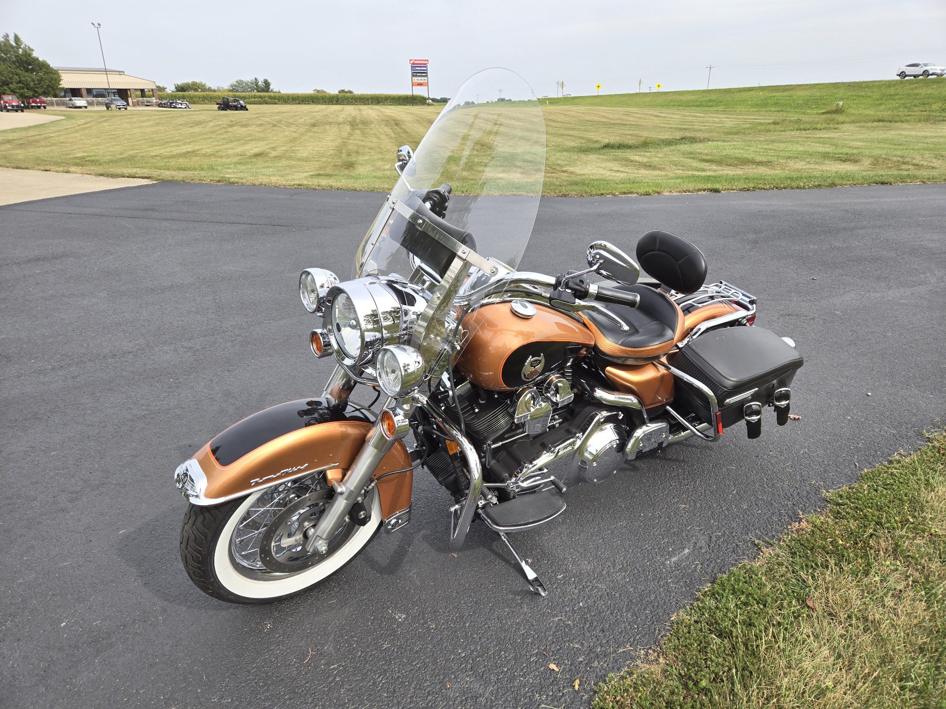 2008 Harley-Davidson Road King® Classic in Charleston, Illinois - Photo 4