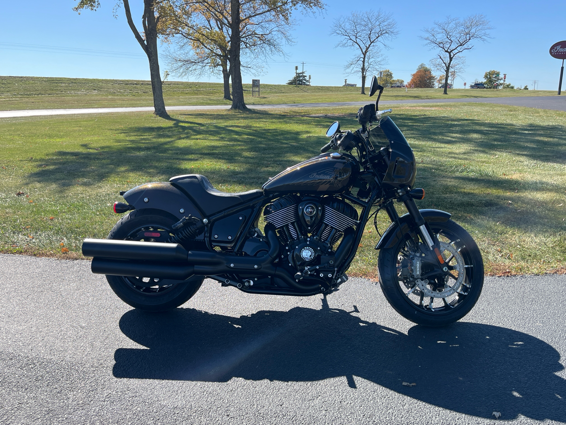 2024 Indian Motorcycle Sport Chief Icon in Charleston, Illinois - Photo 1