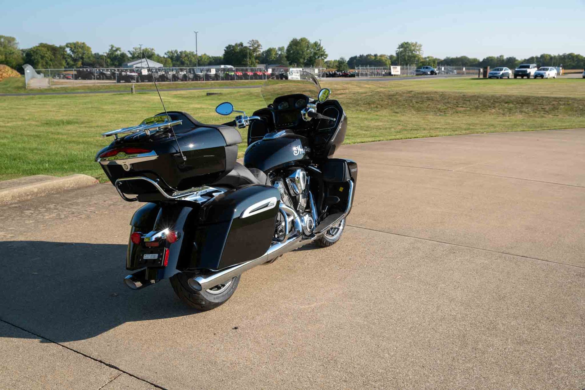 2023 Indian Motorcycle Pursuit® Limited with Premium Package in Charleston, Illinois - Photo 8