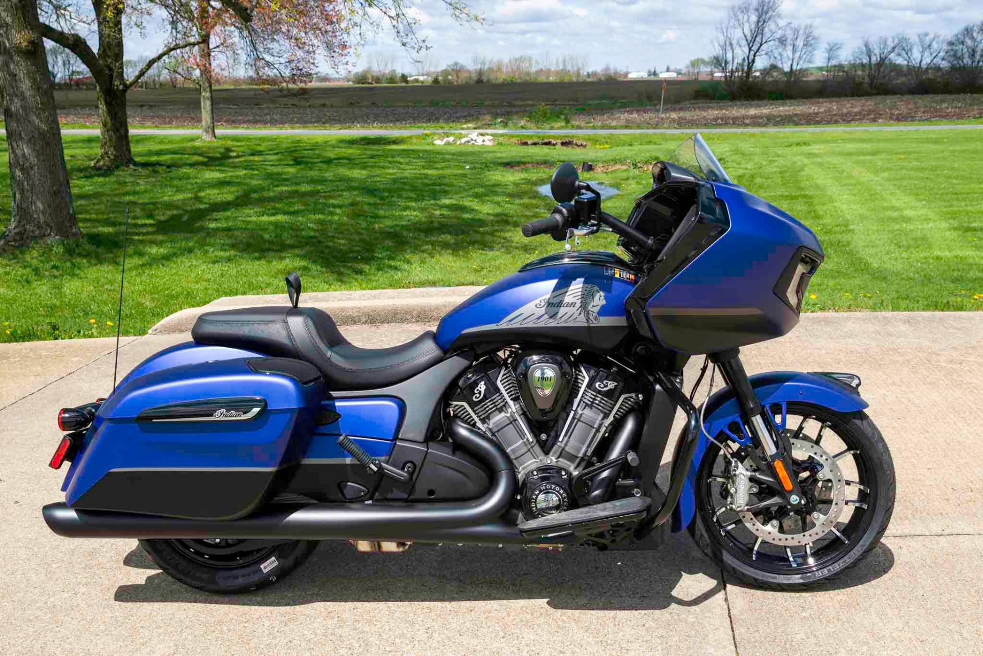 2024 Indian Motorcycle Challenger® Dark Horse® with PowerBand Audio Package in Charleston, Illinois - Photo 1
