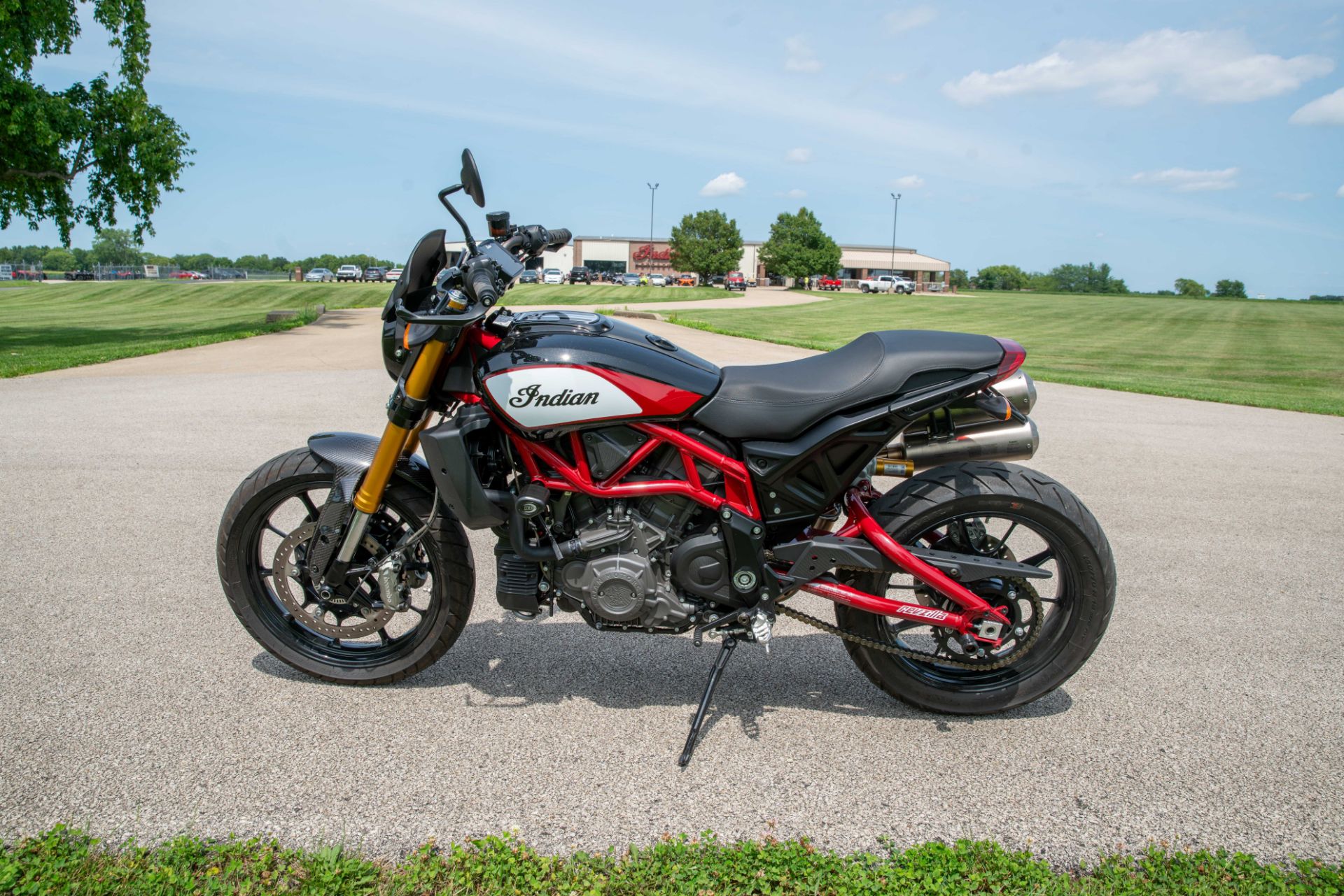 2019 Indian Motorcycle FTR™ 1200 S in Charleston, Illinois - Photo 5