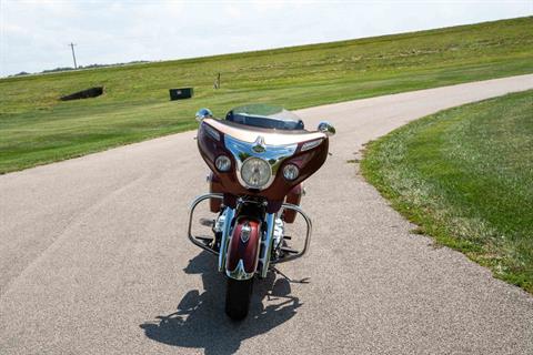 2019 Indian Motorcycle Chieftain® Classic Icon Series in Charleston, Illinois - Photo 3