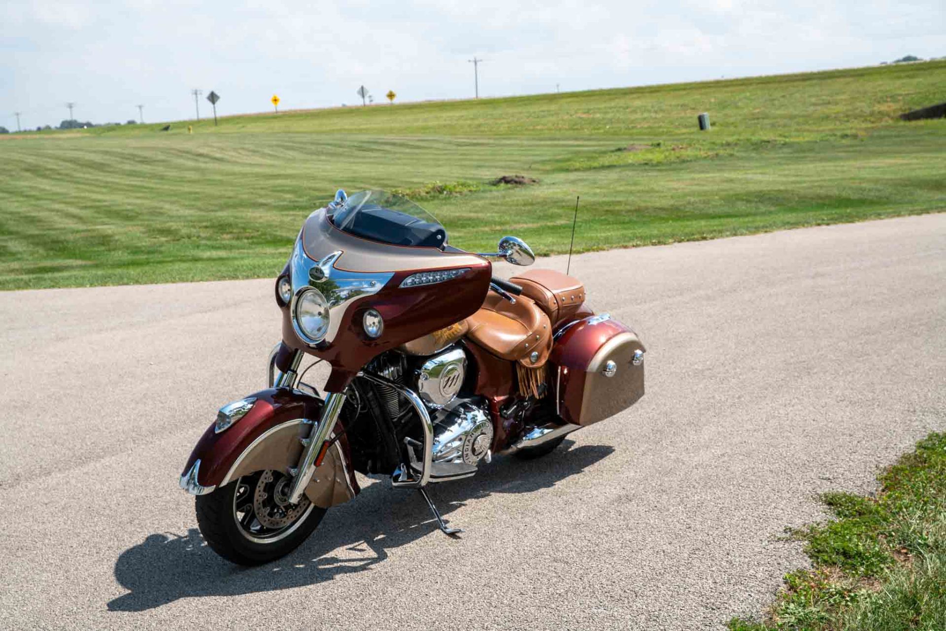 2019 Indian Motorcycle Chieftain® Classic Icon Series in Charleston, Illinois - Photo 4
