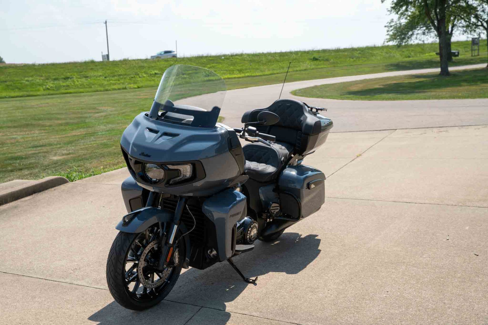 2023 Indian Motorcycle Pursuit® Dark Horse® with Premium Package in Charleston, Illinois - Photo 4
