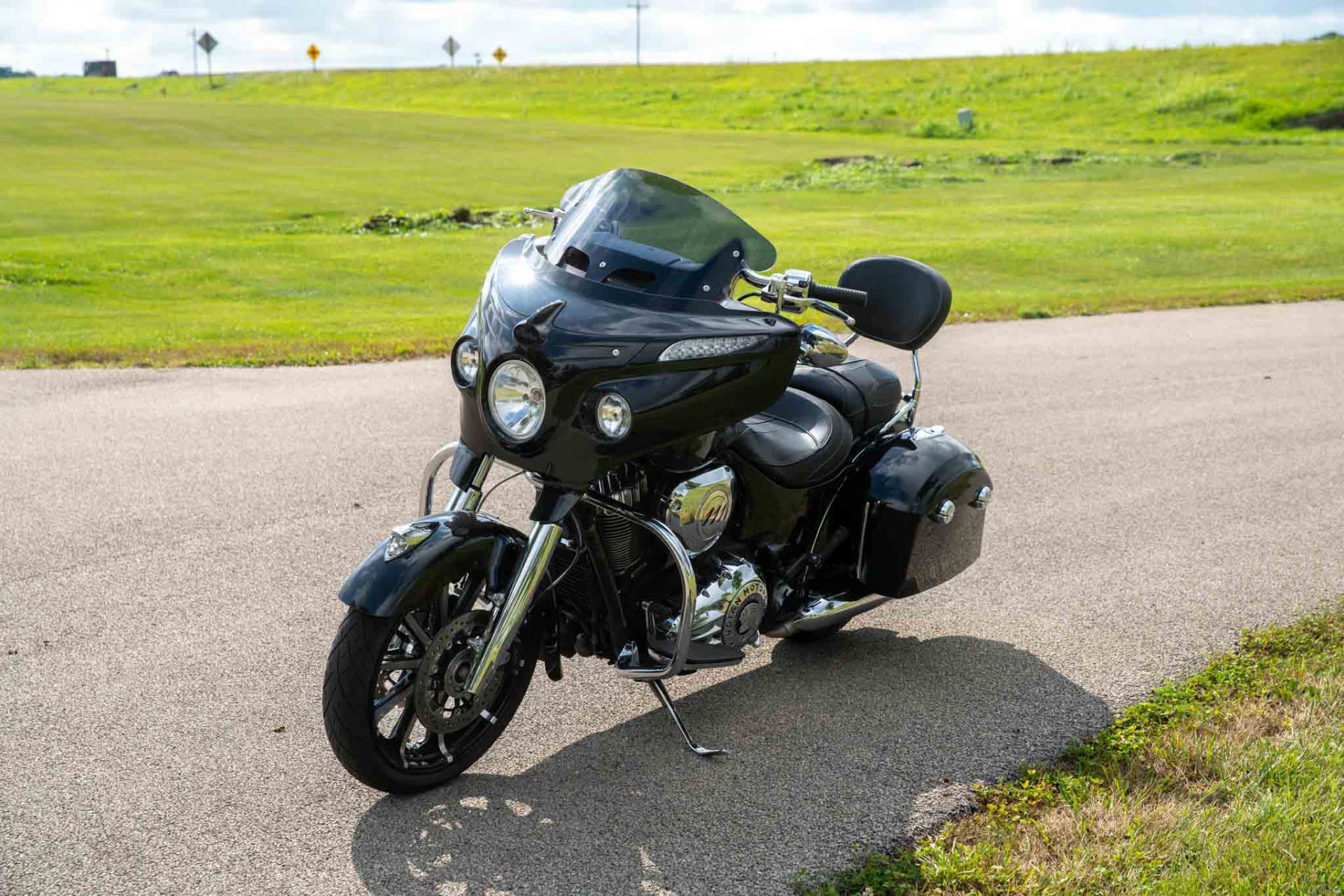 2018 Indian Motorcycle Chieftain® Limited ABS in Charleston, Illinois - Photo 4