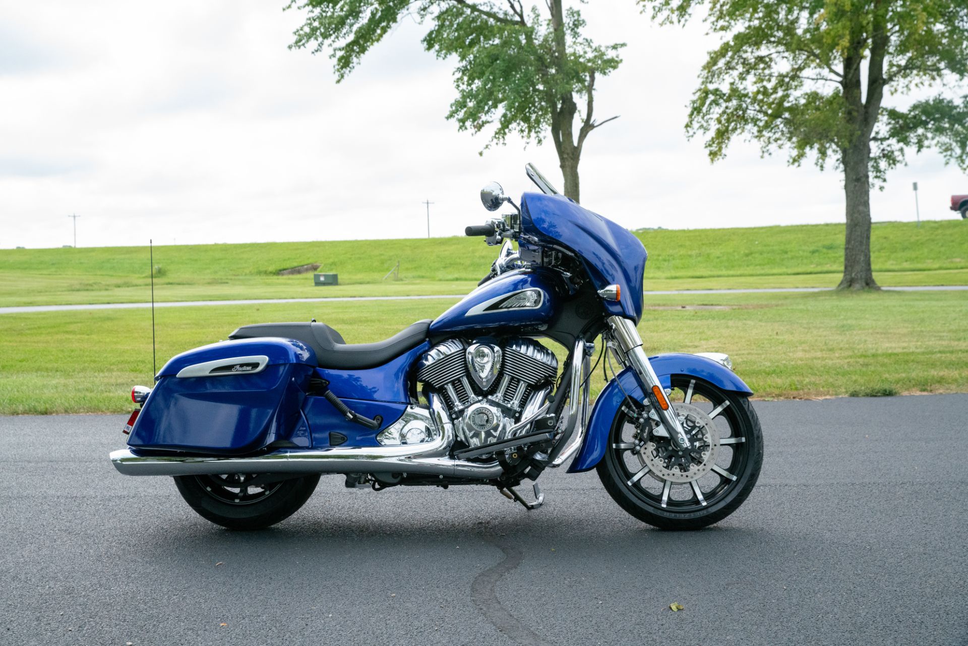 2024 Indian Motorcycle Chieftain® Limited in Charleston, Illinois - Photo 5