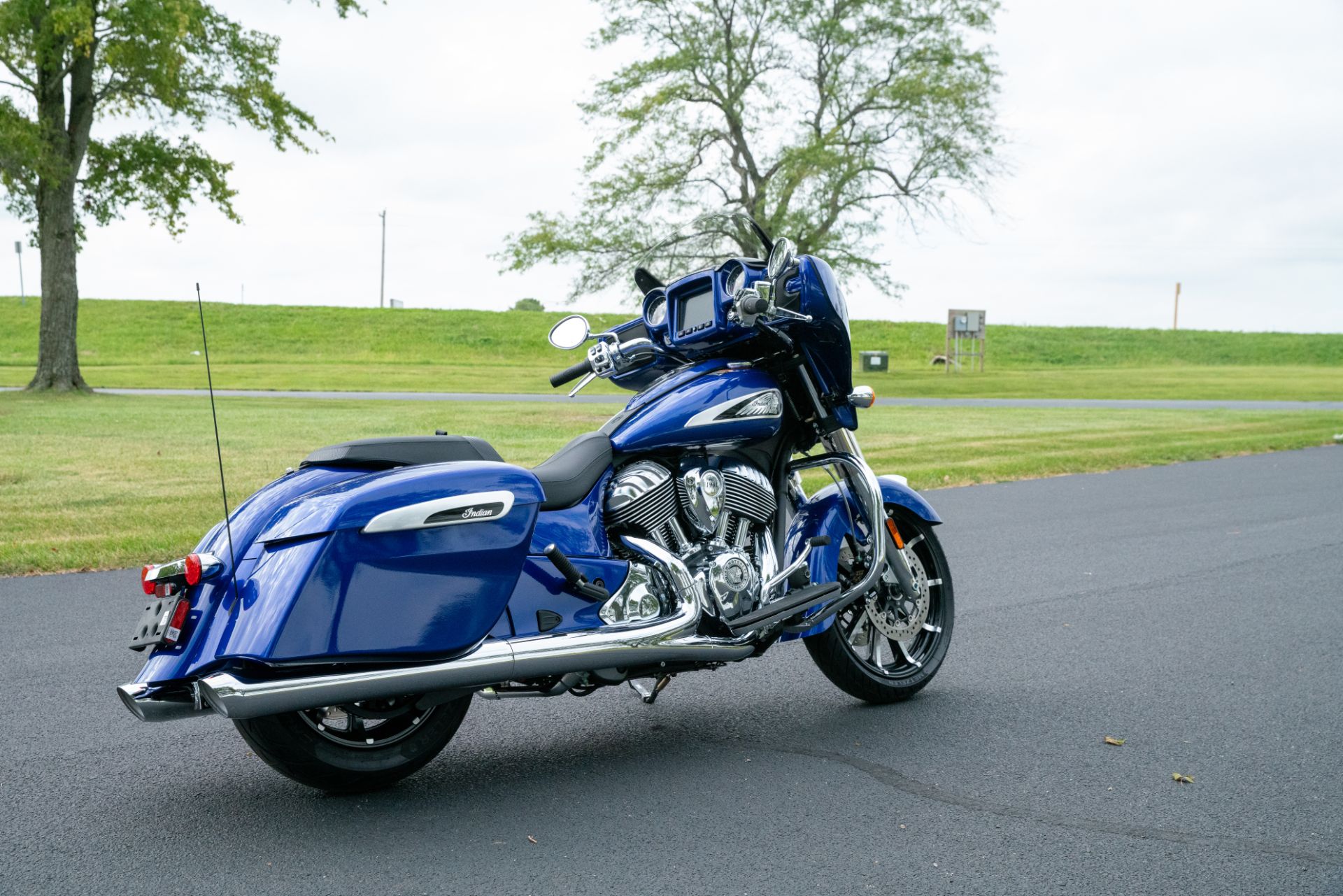 2024 Indian Motorcycle Chieftain® Limited in Charleston, Illinois - Photo 6