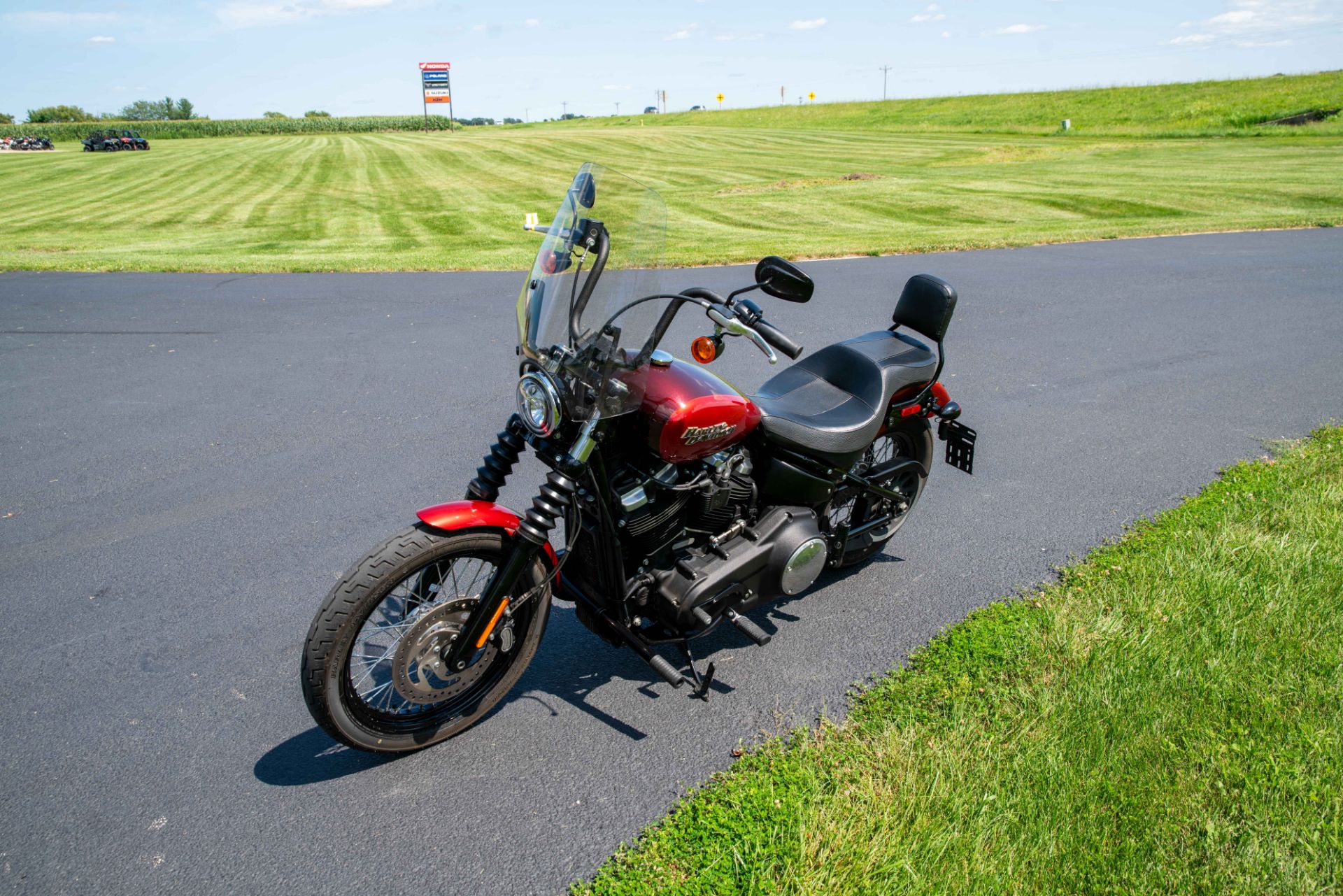 2018 Harley-Davidson Street Bob® 107 in Charleston, Illinois - Photo 4