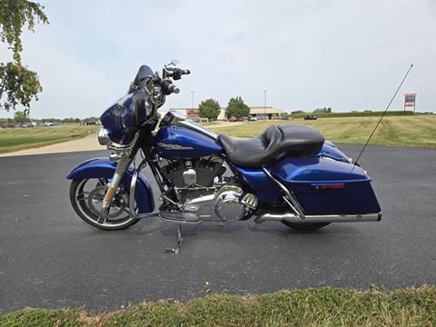 2015 Harley-Davidson Street Glide® in Charleston, Illinois - Photo 5