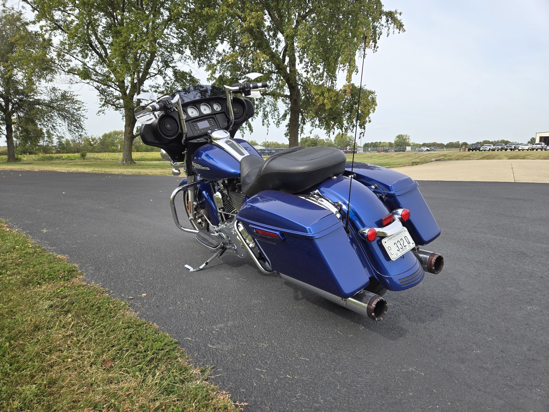 2015 Harley-Davidson Street Glide® in Charleston, Illinois - Photo 6