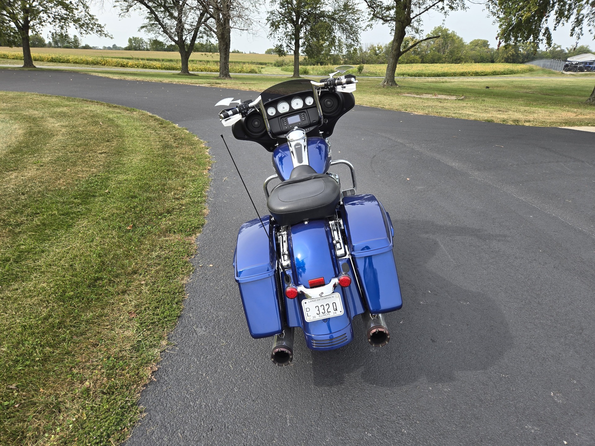 2015 Harley-Davidson Street Glide® in Charleston, Illinois - Photo 7