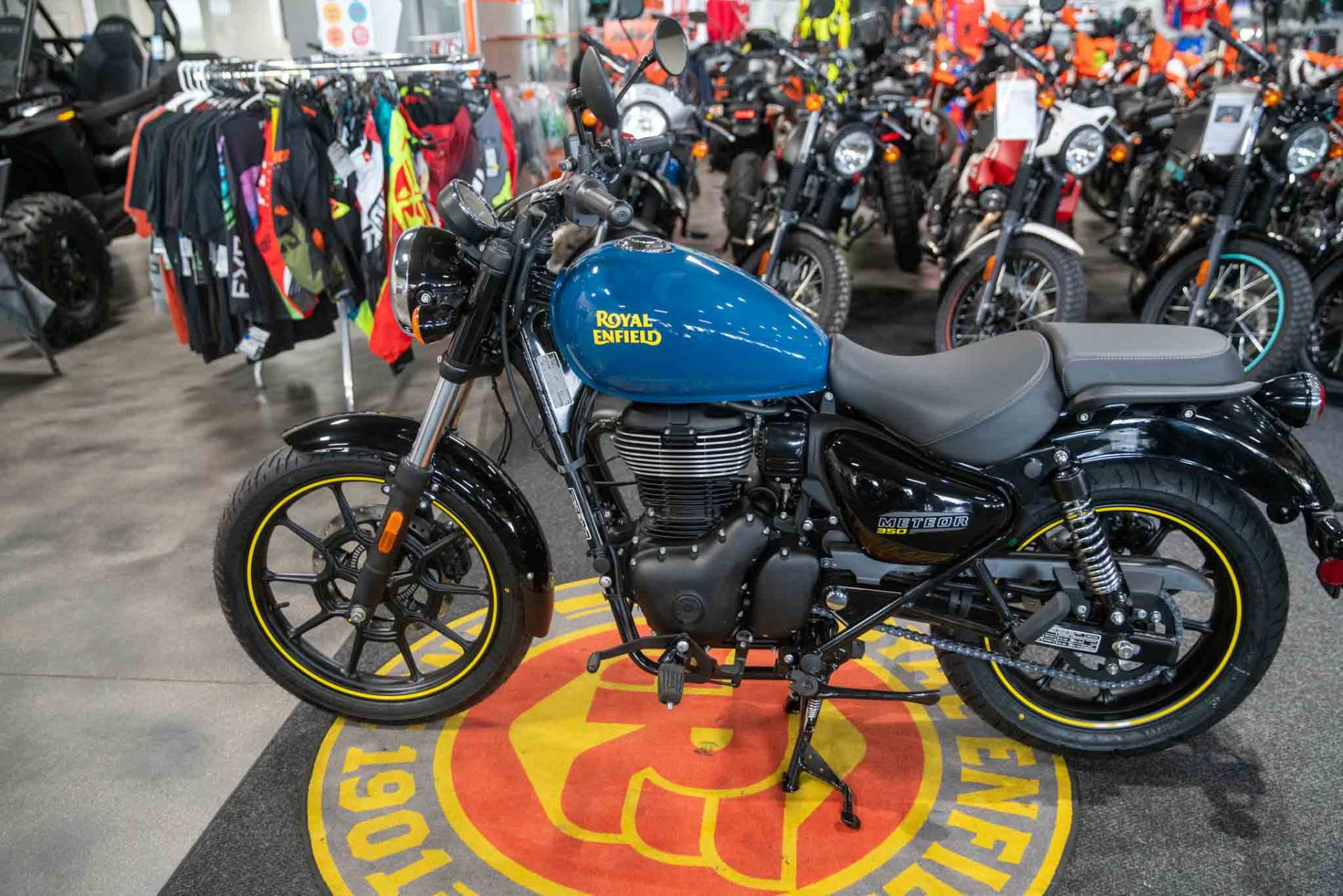 2023 Royal Enfield Meteor 350 in Charleston, Illinois - Photo 5