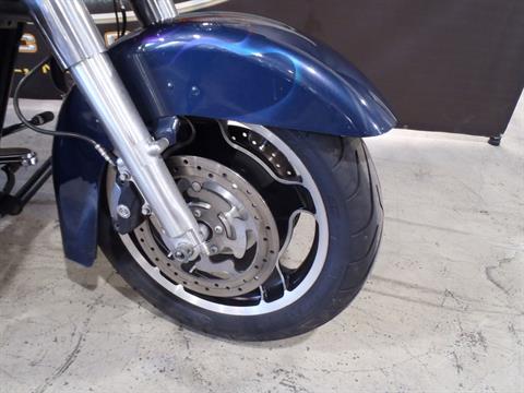 2009 Harley-Davidson Street Glide® in South Saint Paul, Minnesota - Photo 2