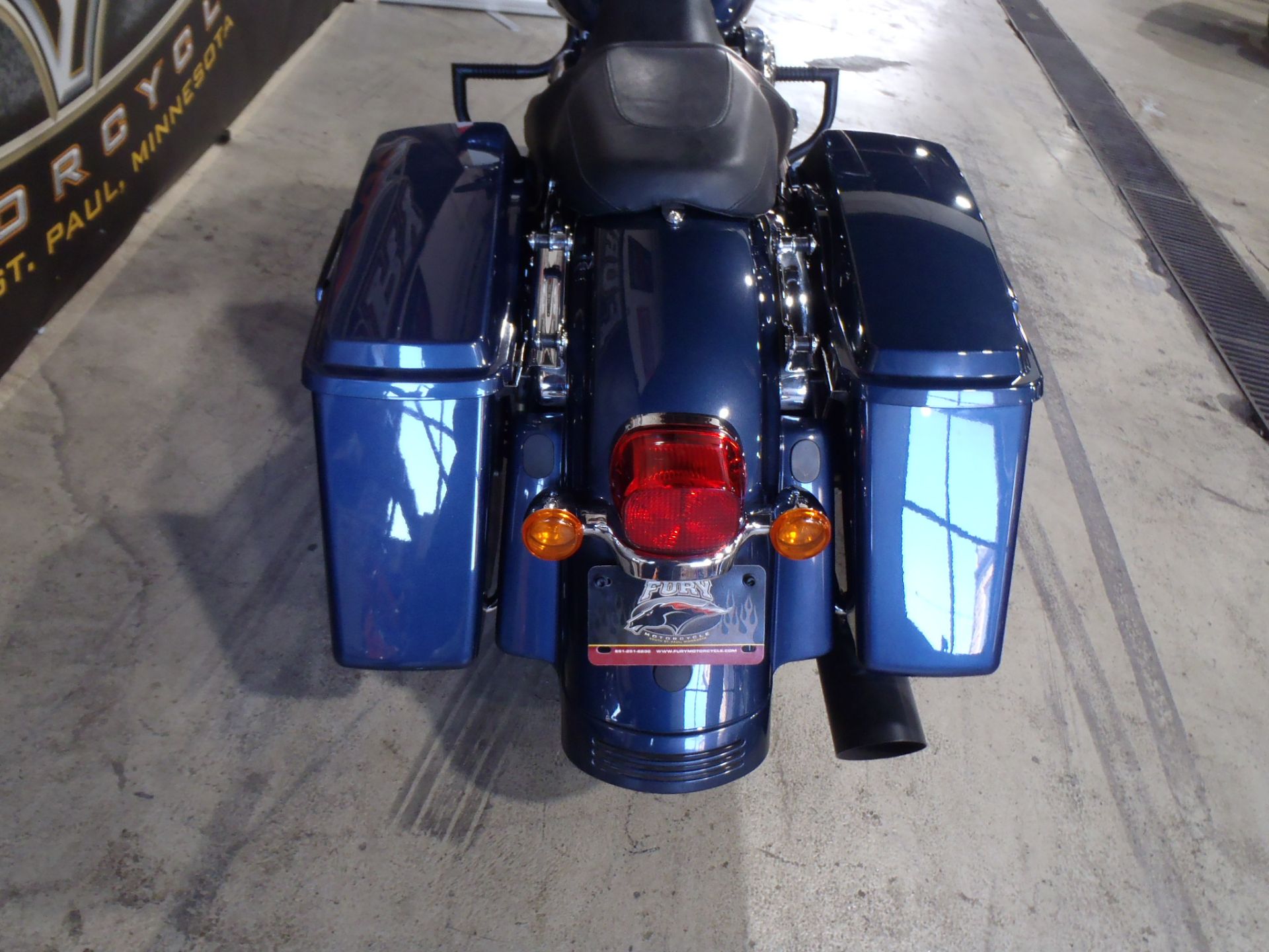 2009 Harley-Davidson Street Glide® in South Saint Paul, Minnesota - Photo 10