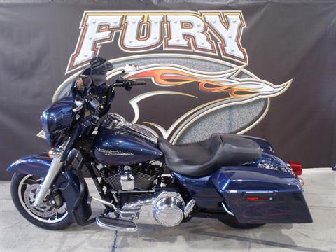 2009 Harley-Davidson Street Glide® in South Saint Paul, Minnesota - Photo 11