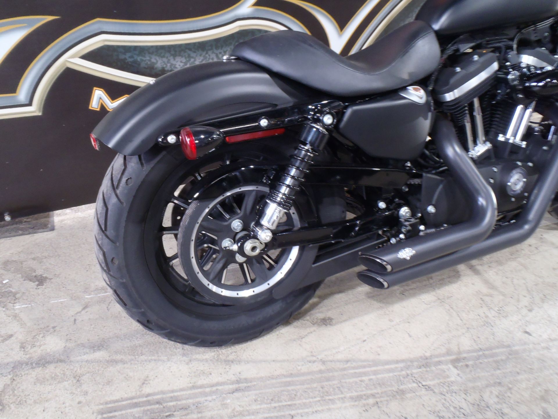2015 Harley-Davidson Iron 883™ in South Saint Paul, Minnesota - Photo 6