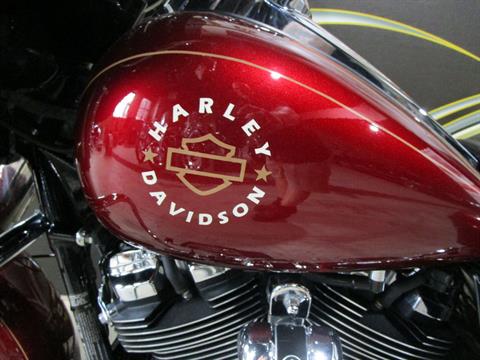 2017 Harley-Davidson Street Glide® Special in South Saint Paul, Minnesota - Photo 23