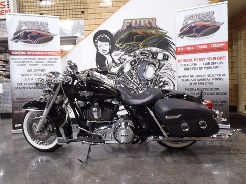2013 Harley-Davidson Road King® Classic in South Saint Paul, Minnesota - Photo 13