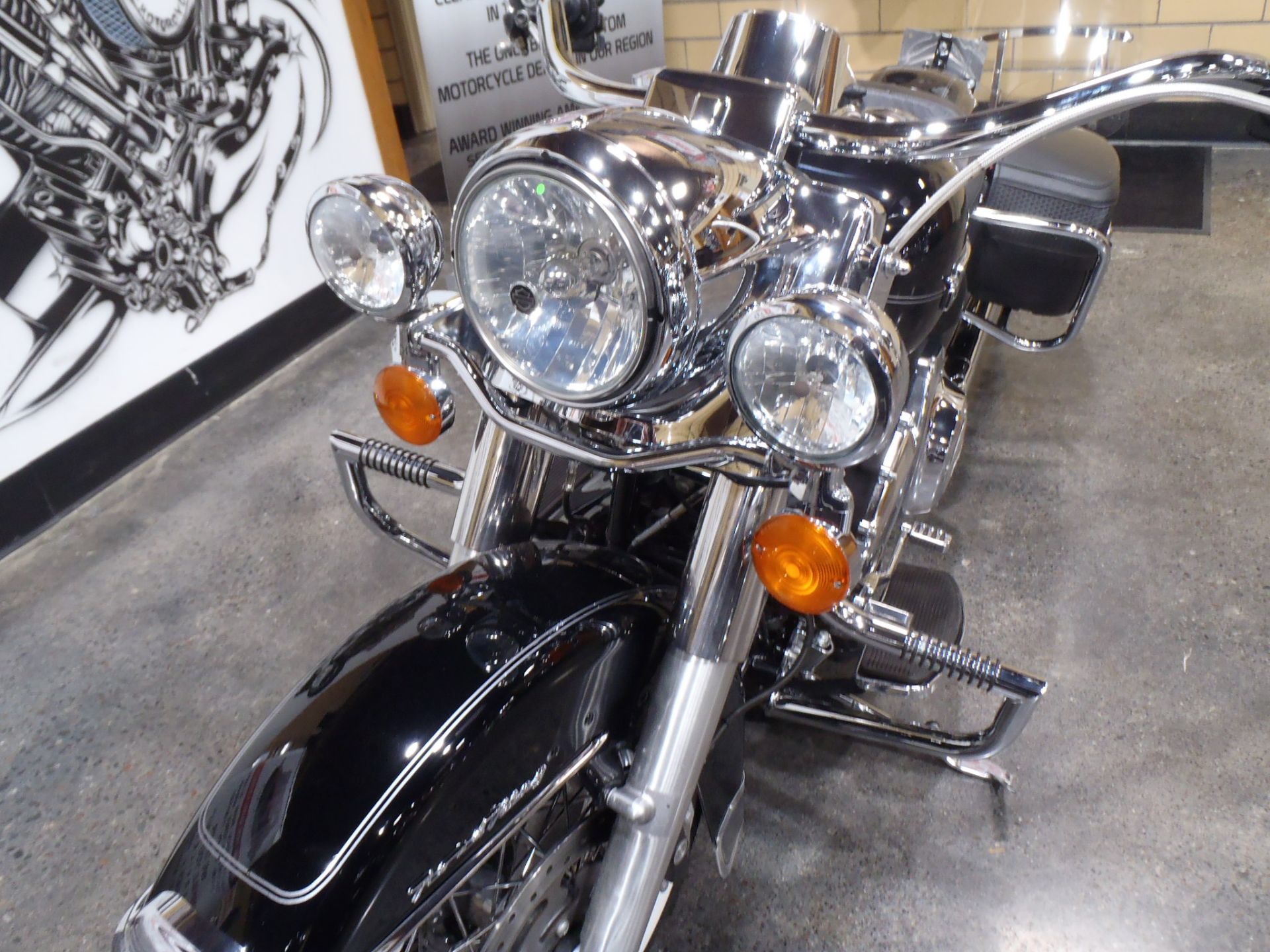 2013 Harley-Davidson Road King® Classic in South Saint Paul, Minnesota - Photo 14