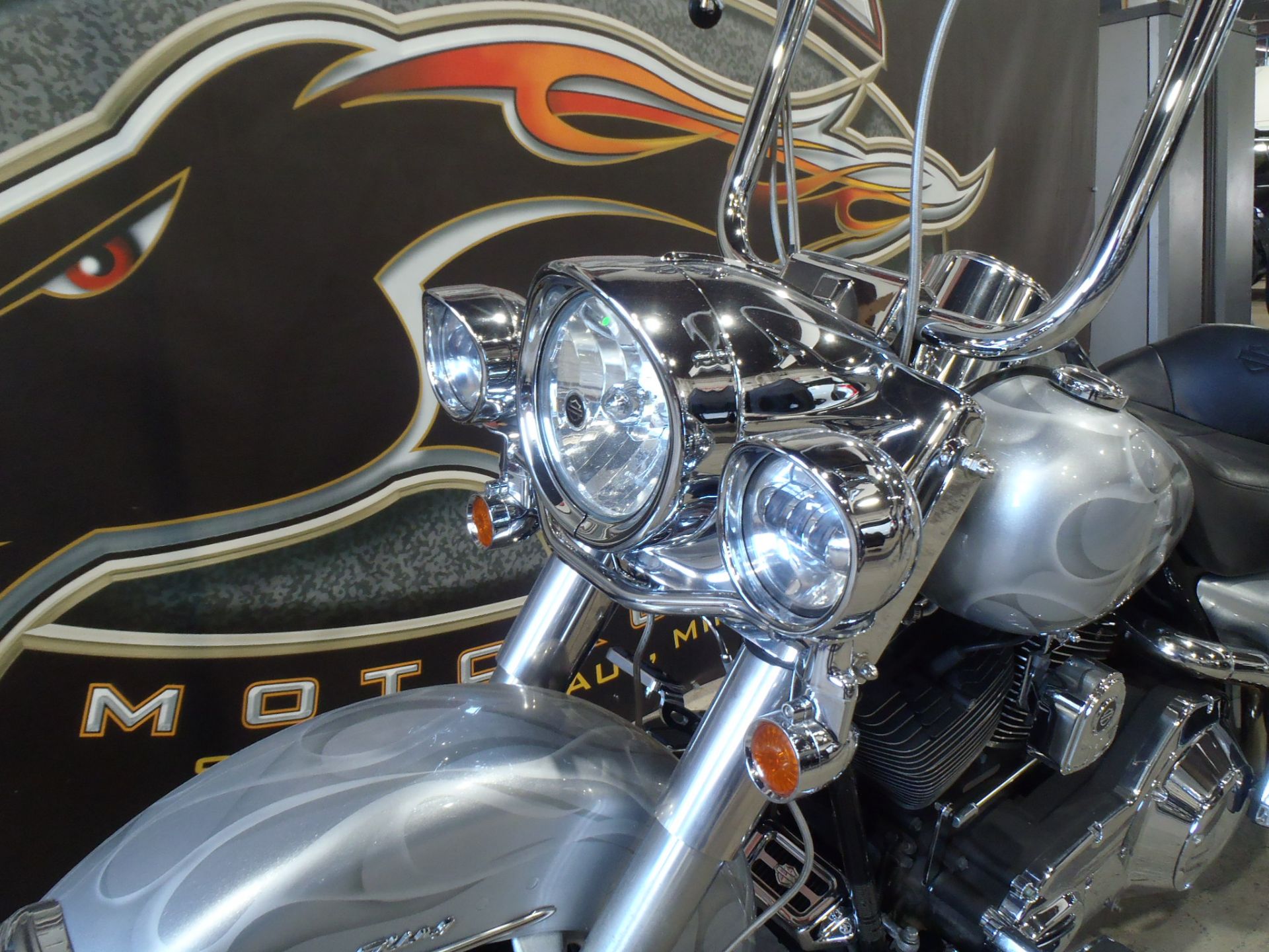 2004 Harley-Davidson FLHRCI Road King® Classic in South Saint Paul, Minnesota - Photo 9