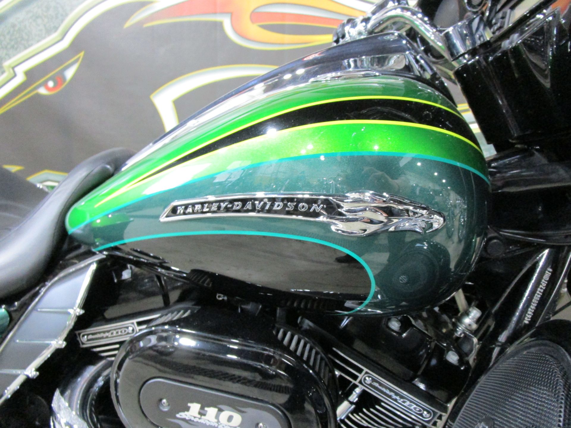 2011 Harley-Davidson CVO™ Street Glide® in South Saint Paul, Minnesota - Photo 7